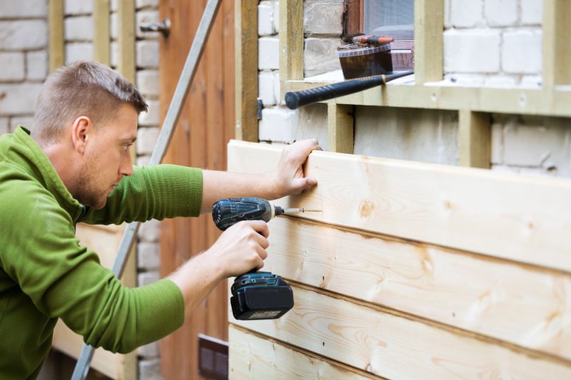 Wood Siding Contractors detail